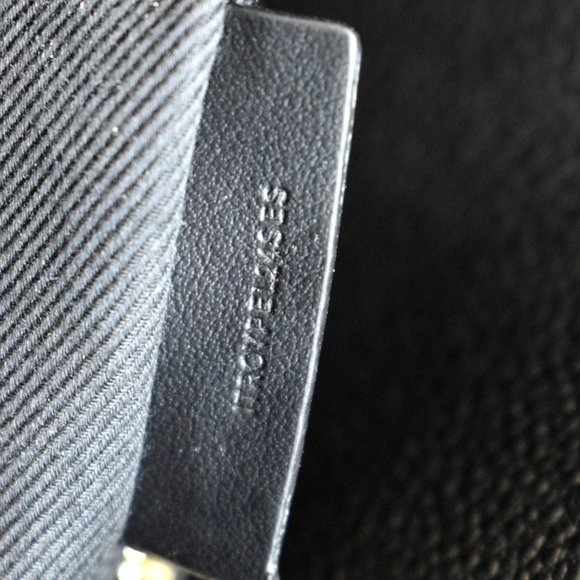 BURBERRY  Title Leather Tote Bag Black - Picture 11 of 13